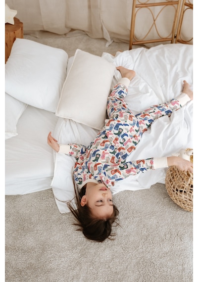 Kovboy Çizme Baskılı Color Shapes Çocuk Pijama Seti Krem