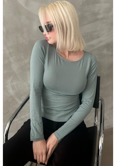 Madmext Turkuaz Kayık Yaka Basic Kadın Bluz Mg1997