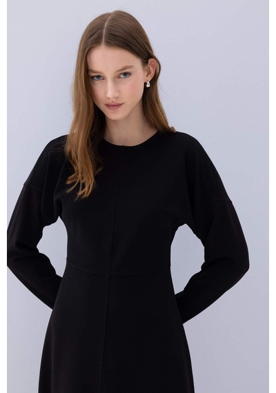 DeFacto Relax Fit Bisiklet Yaka Krep Uzun Kollu Maxi Siyah Elbise D7485AX24WNBK81 Siyah