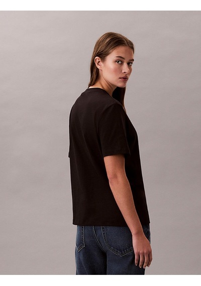 Calvin Klein Kadın Regular Fit Yuvarlak Yakalı %100 Pamuklu Kısa Kollu Siyah T-shirt Lv047e809g-ub1-12826 Siyah Calvin Klein Kadın Regular Fit Yuvarlak Yakalı %100 Pamuklu Kısa Kollu Siyah T-shirt Lv047e809g-ub1-12826 Siyah