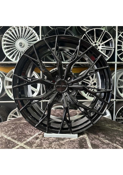 19", İnç 5x114.3 Arceo Roma Black Jant Modeli