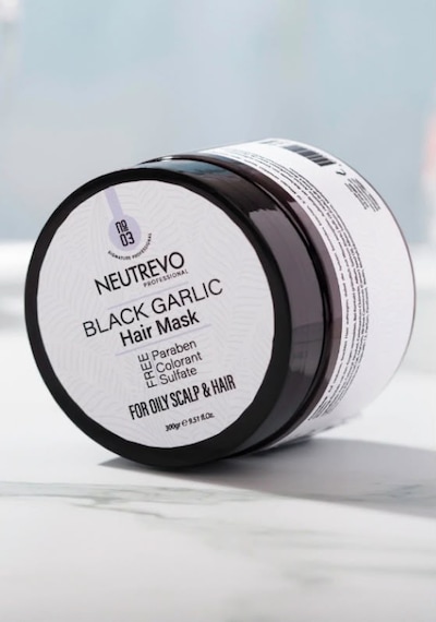 Neutrevo Professional No:3 Black Garlic Serisi Dengeleyeci Ve Arındırıcı Saç Bakım Maskesi 300 Ml
