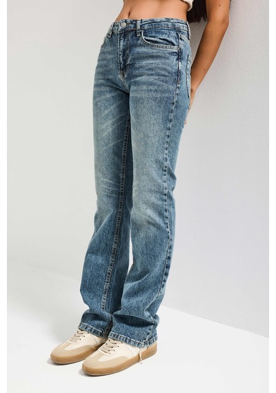 Itsbasic Kadın Kot Rengi 4w5-32 Düşük Bel Straight Fit %100 Koton Denim Jean Mavi Itsbasic Kadın Kot Rengi 4w5-32 Düşük Bel Straight Fit %100 Koton Denim Jean Mavi