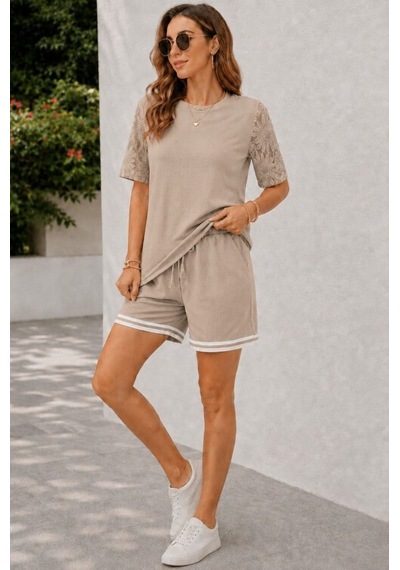Dogutrend Kadın Kısa Kollu Bisiklet Yakalı Waffle Bluz Ve Short Ikili Takım Bej