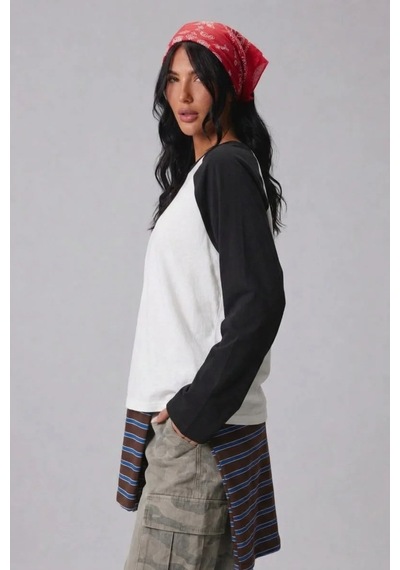 Cool Tarz Kadın Oversize Kontrast Kollu Raglan Bisiklet Yaka Düşük Omuzlu T-shirt Beyaz-siyah Beyaz-siyah