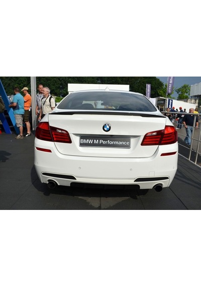 Bmw F10 M Performance Spoiler. 5 Serisi F10 Spoyler. Parlak Siyah