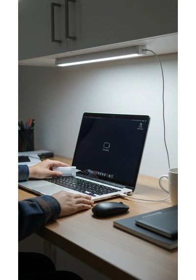 Nishev Usb Şarjlı 3 Modlu Mıknatıslı Otel-yurt-ev-kamp Feneri Led Şarjlı Işıldak 15 W 52 Cm