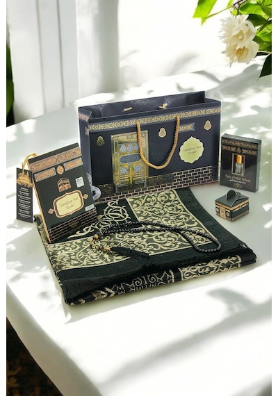 İsme Özel Kabe Desenli Çantalı İsimli Yasin Kitabı, Tesbih, Esans Ve Seccade Seti Siyah Siyah