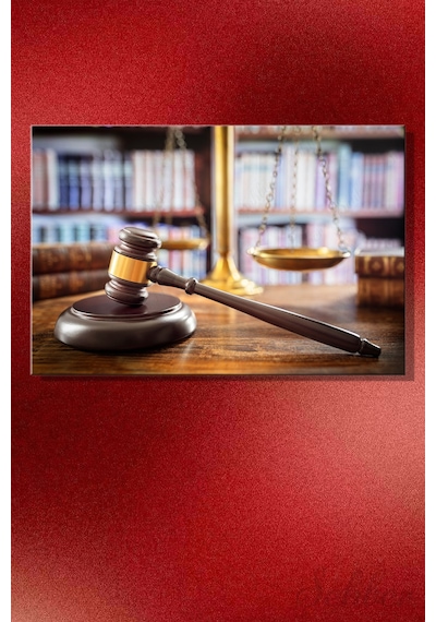 Hakim Tokmağı Gavel Ve Flu Kütüphane Rafları İle Adalet Terazisi Yatay Kanvas Tablo 3860 Çok Renkli