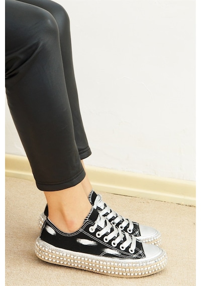 Shoetet Yuliana Kadın Sneakers Pimli Taşlanmış Coton Siyah Siyah