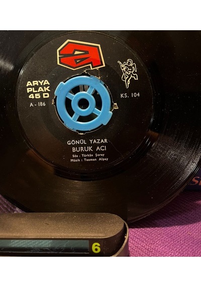 Gönül Yazar Buruk Acı / Sen Bensiz Ben Sensiz 1969 - Arya Plak - Ks. 103/104 - 45'lik