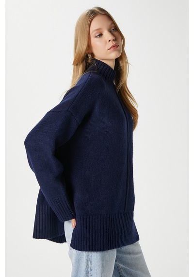 Ritnice Kadın Wonder Yumuşacık Dik Yaka Lacivert Yırtmaçlı Oversize Triko Kazak Lacivert Ritnice Kadın Wonder Yumuşacık Dik Yaka Lacivert Yırtmaçlı Oversize Triko Kazak Lacivert