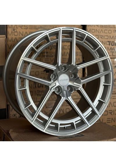 5 112 20 8.5-9.5 Et30-40 Ch72.6 Ön Arka Silver Diamond Arceo Vienna