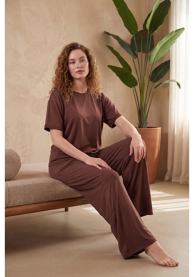 Lela Yumuşak Dokulu Bisiklet Yaka Lastikli Bel Kısa Kollu Pijama Takımı Bayan Pijama Takımı 65720102 Koyu Kahve Lela Yumuşak Dokulu Bisiklet Yaka Lastikli Bel Kısa Kollu Pijama Takımı Bayan Pijama Takımı 65720102 Koyu Kahve