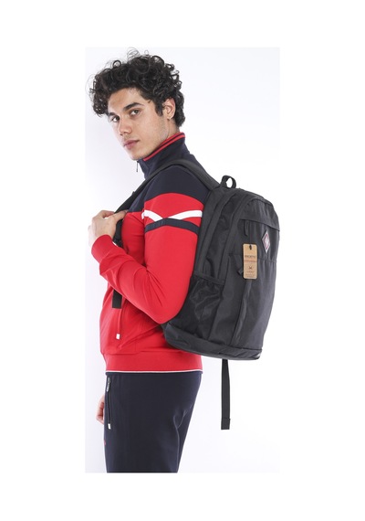 Escetic Spor Siyah Sırt Çantası-4064 Siyah