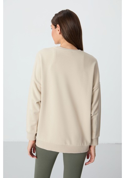 Tommy Life Bej Kompakt Pamuklu Kalın Pürüzsüz Dokulu O Yaka Oversize Fit Kadın Sweatshirt - 97288 Bej