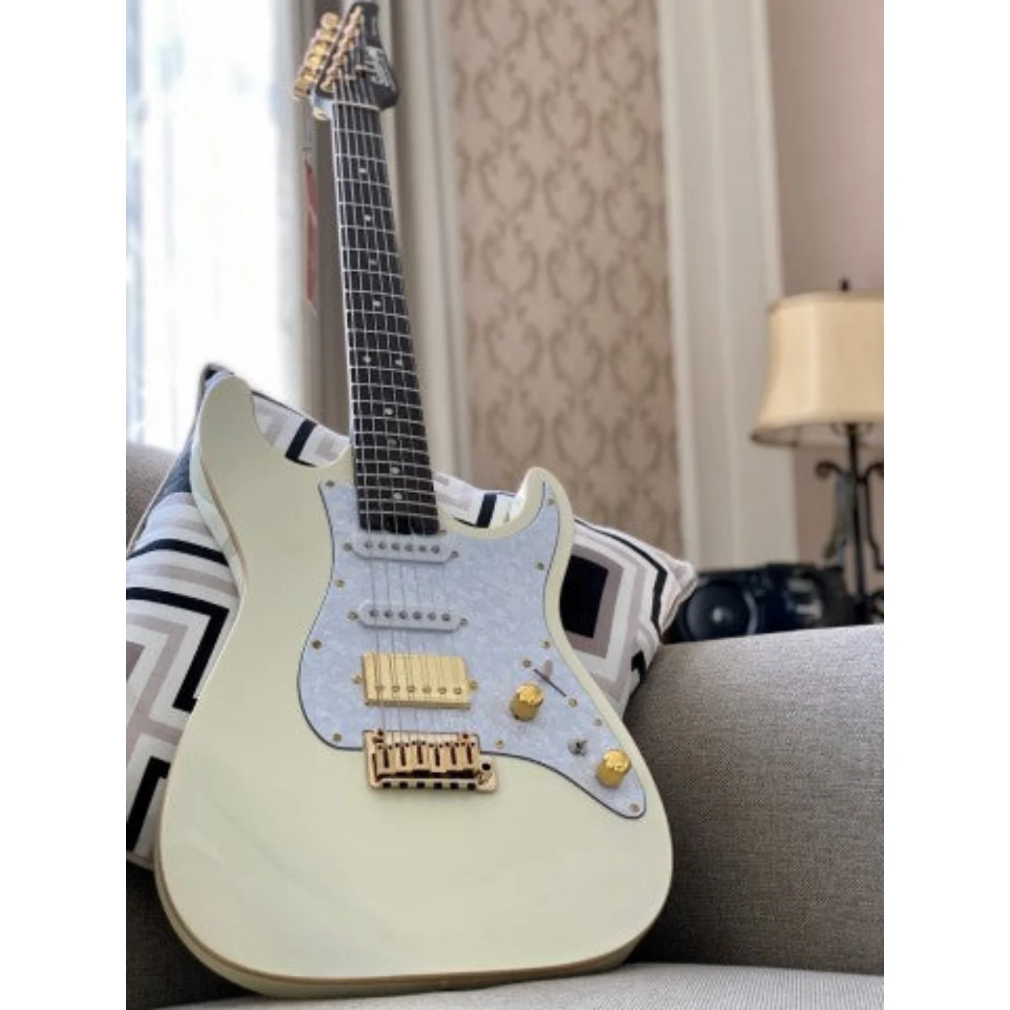 Soloking Ms-1 Classic Flat Top İn Vintage White With One Piece Rosewood Neck Special Run W/gigbag