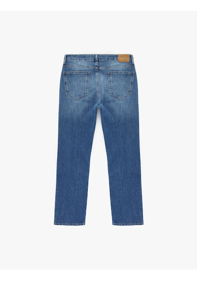 Koton Pamuklu Düz Paça Normal Bel Straight Fit Jean Pantolon - Mark Jean Orta İndigo 6sam40161nd Koton Pamuklu Düz Paça Normal Bel Straight Fit Jean Pantolon - Mark Jean Orta İndigo 6sam40161nd