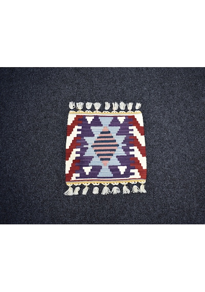 Zehra Abla Halı Yeni El Dokuma Kare Köşe Sandalye Minderi Pınarbaşı Kayseri Yün Kilim 7094 Çok Renkli Zehra Abla Halı Yeni El Dokuma Kare Köşe Sandalye Minderi Pınarbaşı Kayseri Yün Kilim 7094 Çok Renkli