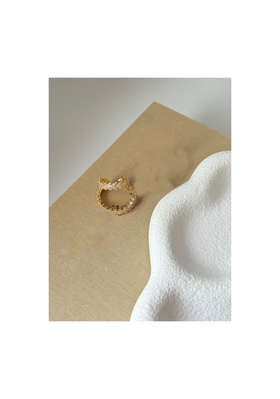 Myria Gold Aura Koleksiyonu 14 Ayar Altın Kaplama Yaprak Desenli Deliksiz Kıkırdak Küpe Earcuff