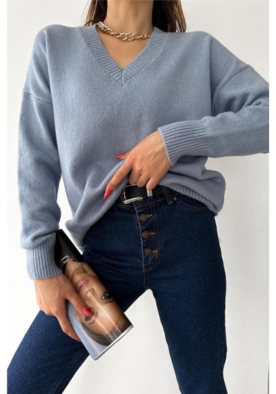 Femelle Kadın Bebe Mavi V Yaka Standart Beden Oversize Basic Triko Kazak Bebe Mavisi Femelle Kadın Bebe Mavi V Yaka Standart Beden Oversize Basic Triko Kazak Bebe Mavisi