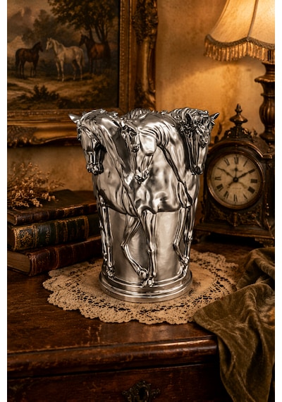 Chrome Majestic Horse Vase Krom