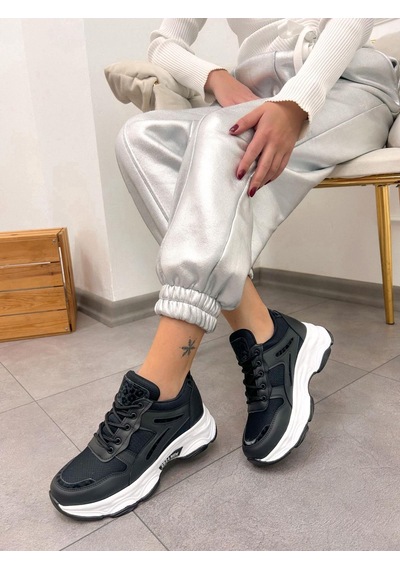 Erva'nın Butiği Siyah Cilt Leo Leopar Detaylı Kadın Bağcıklı Sneakers-5199