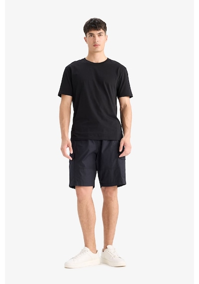 DeFacto Pamuk New Regular Fit Bisiklet Yaka Basic Düz Kısa Kollu Siyah Tişört V7699AZ25SPBK81 DeFacto Pamuk New Regular Fit Bisiklet Yaka Basic Düz Kısa Kollu Siyah Tişört V7699AZ25SPBK81