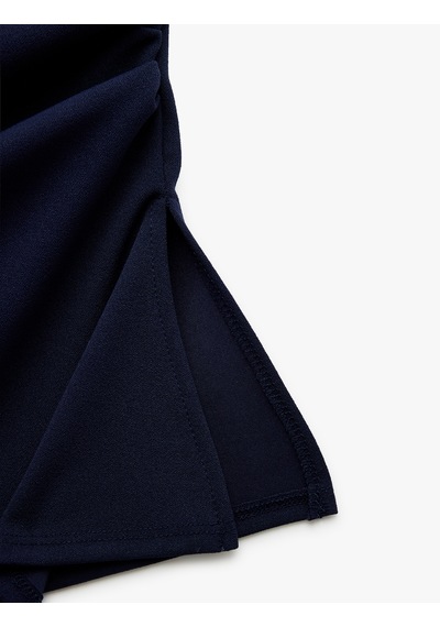 Koton Krep Scuba Kumaş Drape Detaylı Asimetrik Straplez Üst Lacivert 5sak10017ek Lacivert Koton Krep Scuba Kumaş Drape Detaylı Asimetrik Straplez Üst Lacivert 5sak10017ek Lacivert