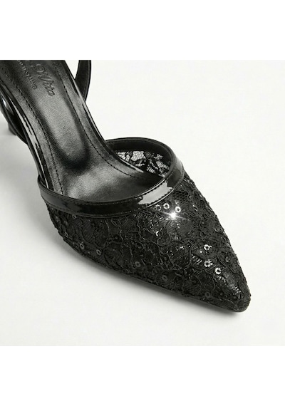 Giamgia Kadın Dantel İşlemeli Sivri Burun İnce Topuklu Stiletto Gelin Abiye Ayakkabı-2313 Siyah Giamgia Kadın Dantel İşlemeli Sivri Burun İnce Topuklu Stiletto Gelin Abiye Ayakkabı-2313 Siyah