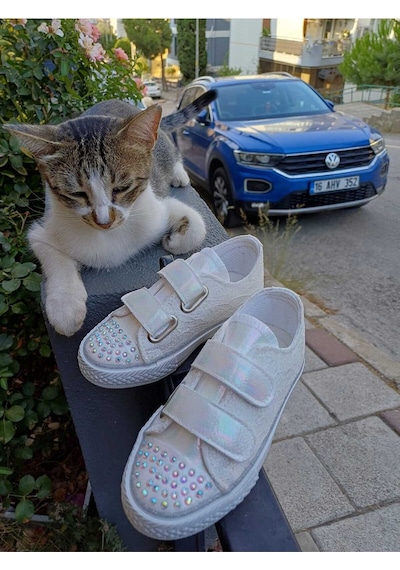 Scarpe Magiche Cırtlı Kız Çocuğu Ayakkabısı 31-35 Numara Arası Işıksızdır Krem
