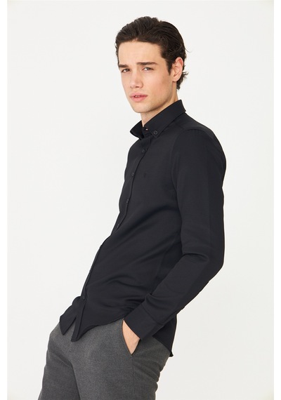Siyah Düğmeli Yaka Uzun Kollu Gömlek Slim Fit SİYAH