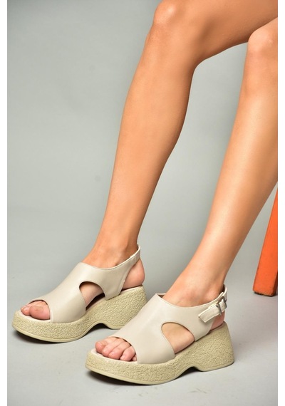 Fox Shoes S996945009 Bej Yüksek Tabanlı Kadın Sandalet Bej