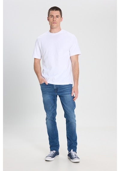 Wrangler Slim Fit Dar Kesim Düşük Bel Normal Paça Larston Mavi Esnek Jean Denim Pantolon Indigo Wrangler Slim Fit Dar Kesim Düşük Bel Normal Paça Larston Mavi Esnek Jean Denim Pantolon Indigo