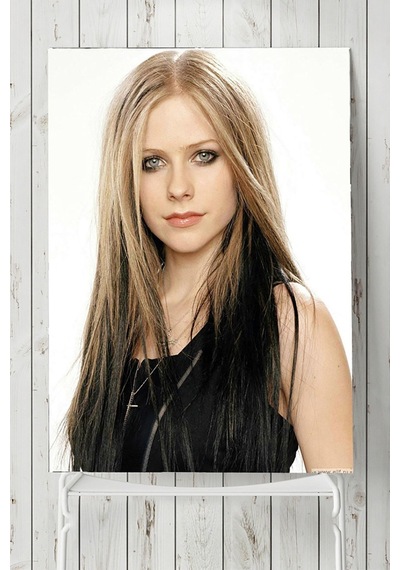 Avril Lavigne Posteri 2