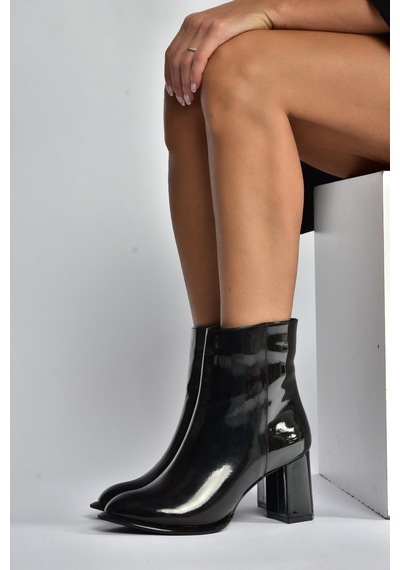 Fox Shoes V590166308 Siyah Rugan Kalın Topuklu Klasik Bot Siyah-Rugan