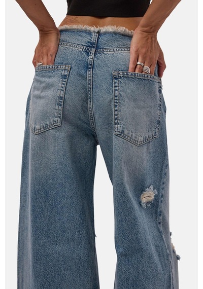 it's basic Kadın Kot Rengi 12s6-32 Straight Fit Yırtık Detaylı Tasarım Denim Jean Mavi