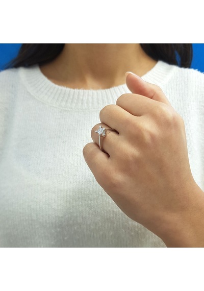 Lova D Renk 0,42 Karat Pırlanta Tektaş Yüzük - HRD Sertifikalı
