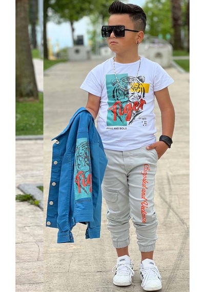 Riccotarz Erkek Çocuk Kaplan Detaylı T-shirt Sırt Baskılı Mavi Jean Ceket Kargo Cepli Alt Üst Takım Mavi Riccotarz Erkek Çocuk Kaplan Detaylı T-shirt Sırt Baskılı Mavi Jean Ceket Kargo Cepli Alt Üst Takım Mavi