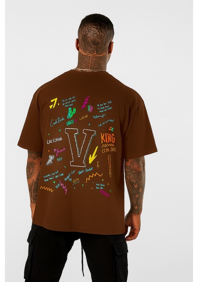 V Baskılı Oversize Beyaz T-shirt Kahverengi