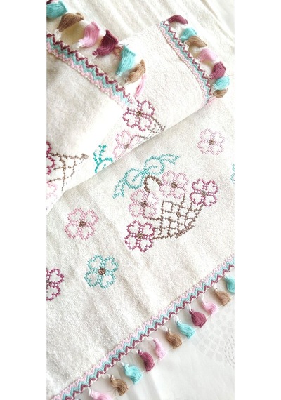 Çeyizlik 50x90 Cm. Kanaviçe Çiçek Desenli Püsküllü Kadife Lüks Havlu Seti 3'lü Set Açık Krem