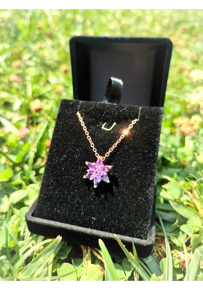 Ervanur Kadın Rose Gold Zincir Kaplama Zirkon Taşlı Mor Lotus Çiçeği Kolye Mor