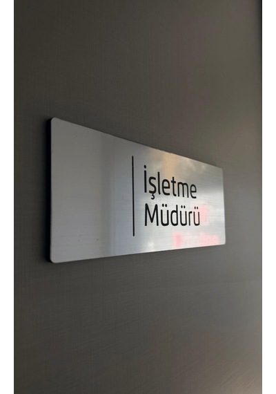 Metal Görünümlü Fırça Desenli Logolu İşletme Müdürü Kapı İsimliği Kendinden Yapışkanlı