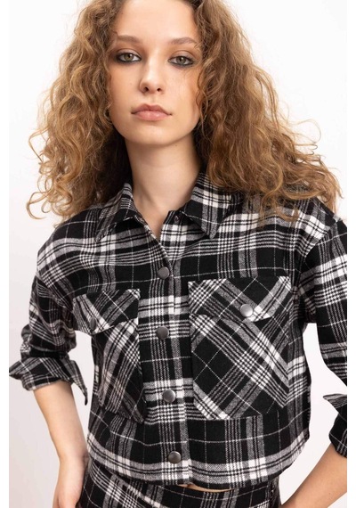 DeFacto Coool Oversize Geniş Kalıp Crop Cepli Kalın Flanel Uzun Kollu Ceket Gömlek D7914AX24AUBK27