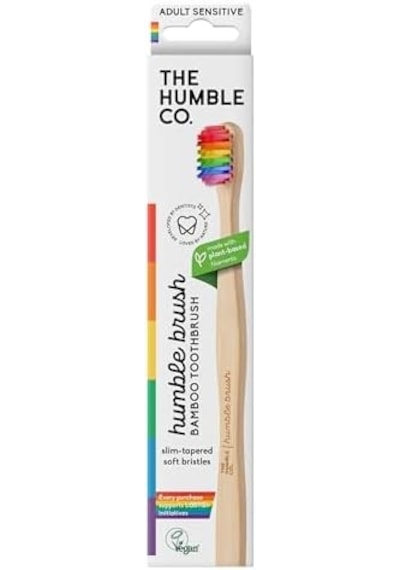 The Humble Co. - Humble Brush Proud - Adult Sensitive Yetişkin Bambu Diş Fırçası Sensitive Ultra Yumuşak Gökkuşağı Renkli Açık Ahşap