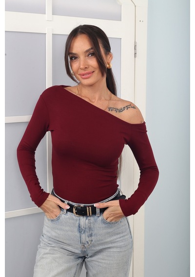 By Saygı Kadın Kayık Yaka Tek Omuz Uzun Kollu Buzzy Bluz Bordo
