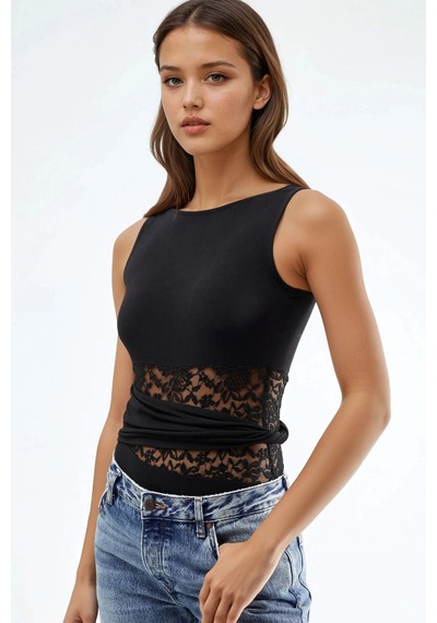 Hiccup Cut Out Dantel Detaylı Body Siyah