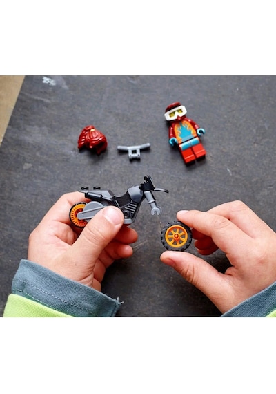 LEGO® City 60311 Fire Gösteri Motosikleti 11 Parça