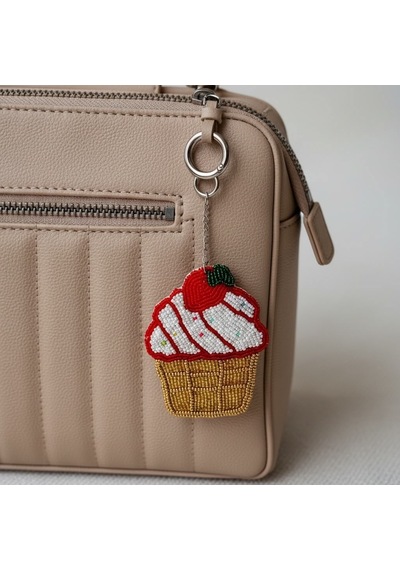 Cupcake Charmı El İşlemeli Boncuk Detaylı Charm