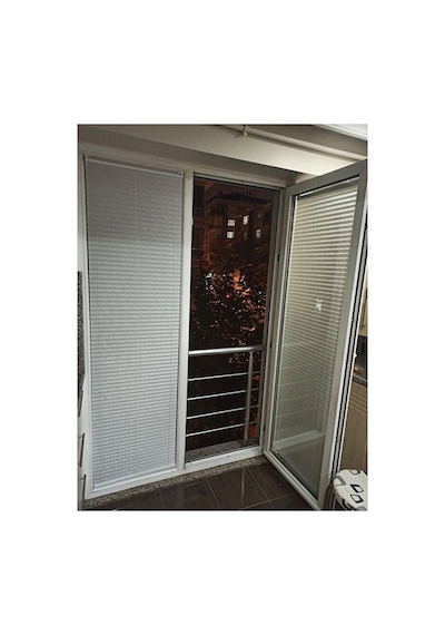 Naza Cam Balkon Plise Perde Akordeon Vidalı Sistem Tüm Cam Standartlarına Uygun Renk Seçenekli Alüminyum Profil Polyester Stor Perde Çok Renkli Naza Cam Balkon Plise Perde Akordeon Vidalı Sistem Tüm Cam Standartlarına Uygun Renk Seçenekli Alüminyum Profil Polyester Stor Perde Çok Renkli
